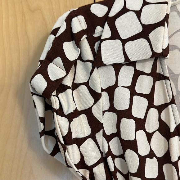 Diane von Furstenberg DVF "Jilda Top" Silk Jersey Short Sleeve Wrap Top sz 8 M - Picture 3 of 9